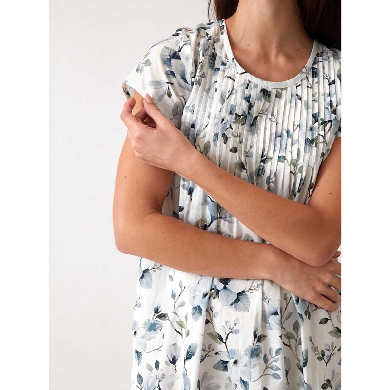 Wallace Cotton Magalie Pintuck Nightie image number 3